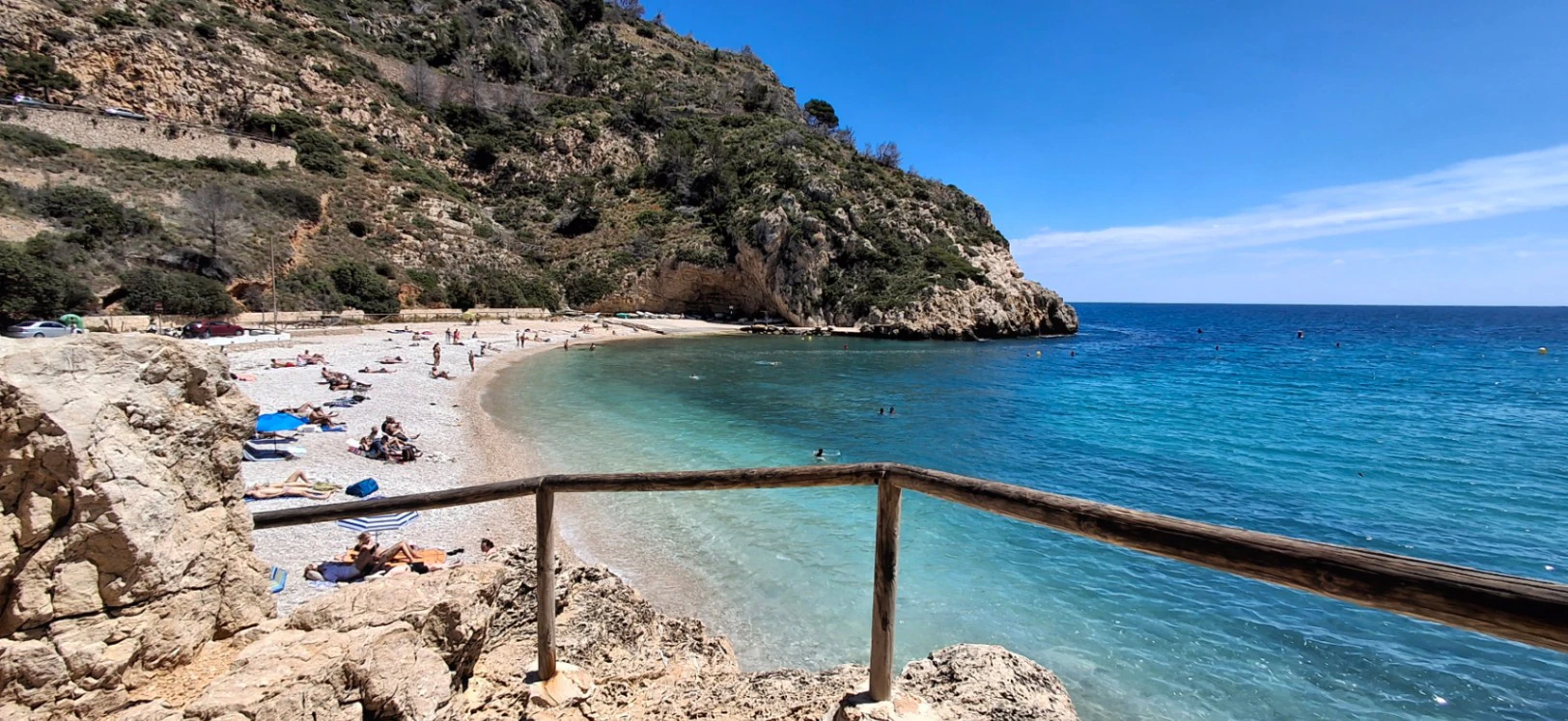 Exclusiva villa moderna de lujo en La Granadella con vistas panorámicas al mar