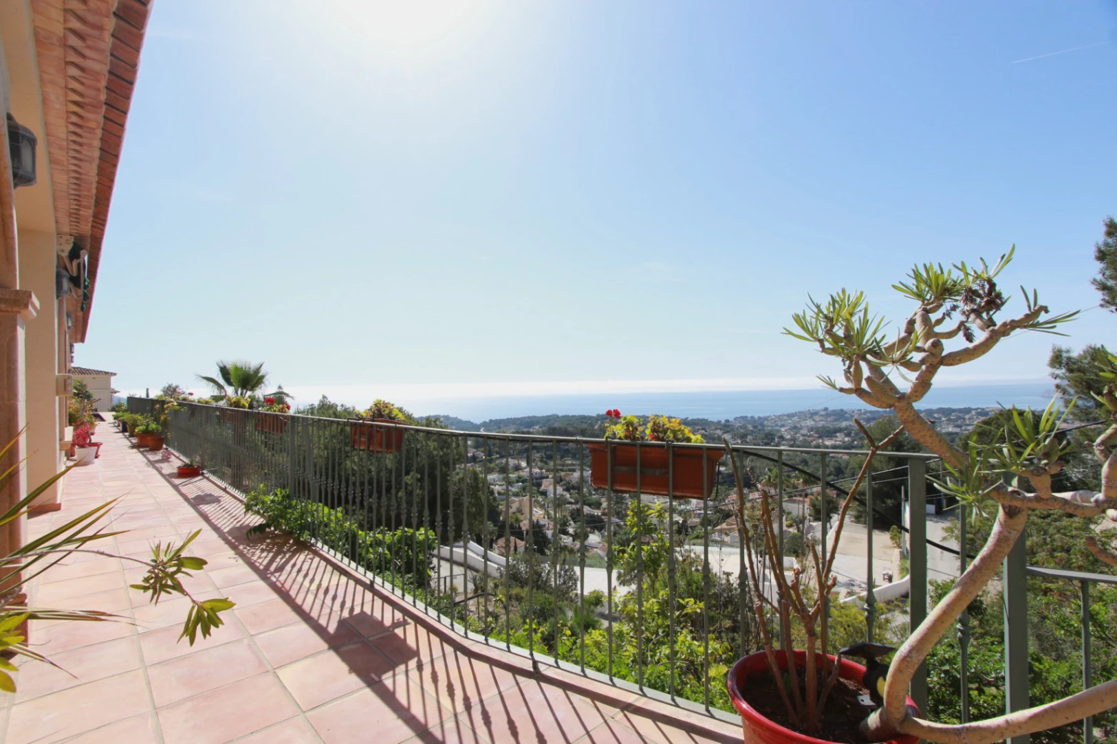 VILLA AVEC VUE PANORAMIQUE SUR LA MER