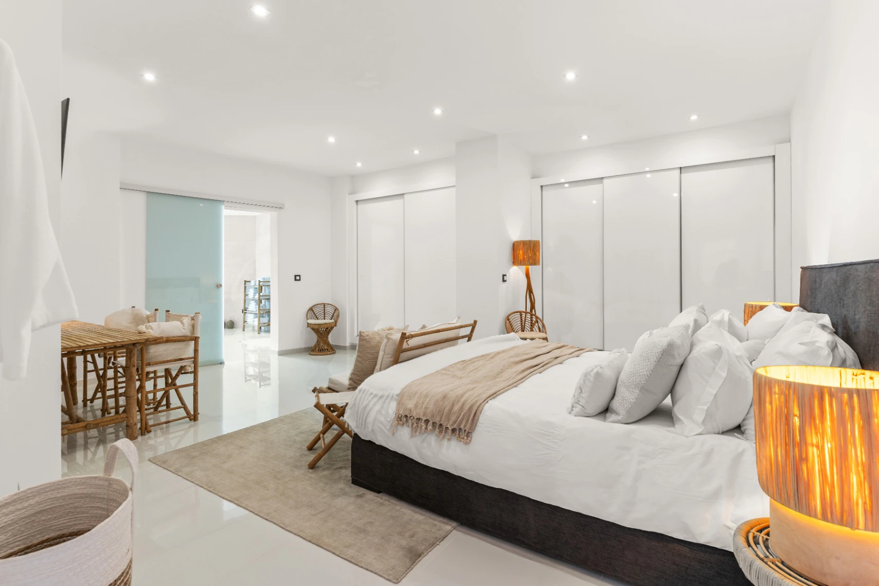 VILLA DE LUJO CON VISTAS PANORAMICAS A LA VENTA EN BENISSA