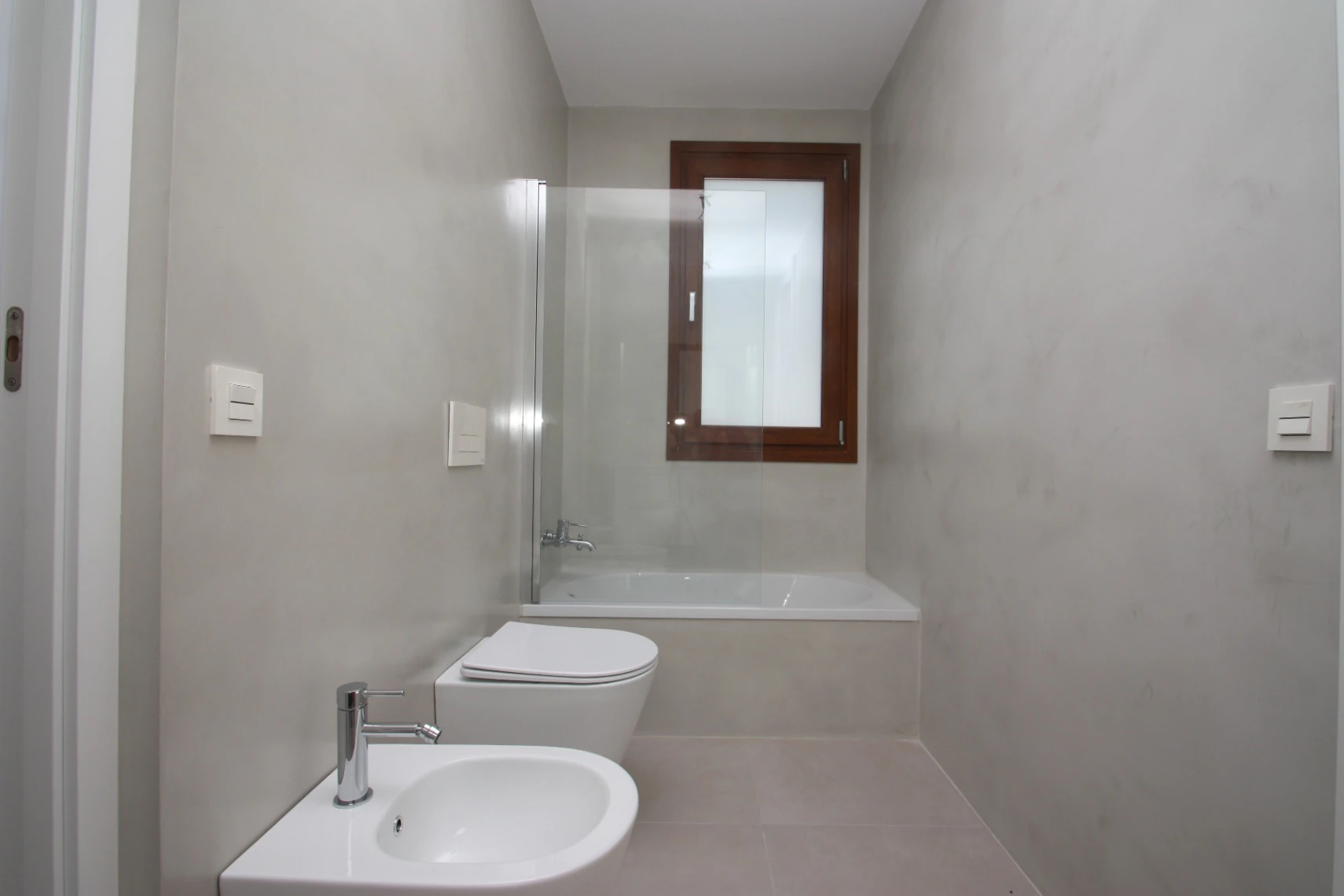 VILLA MODERNA DE 4 DORMITORIOS, CAMINANDO HASTA LA PLAYA DEL ARENAL, CALPE