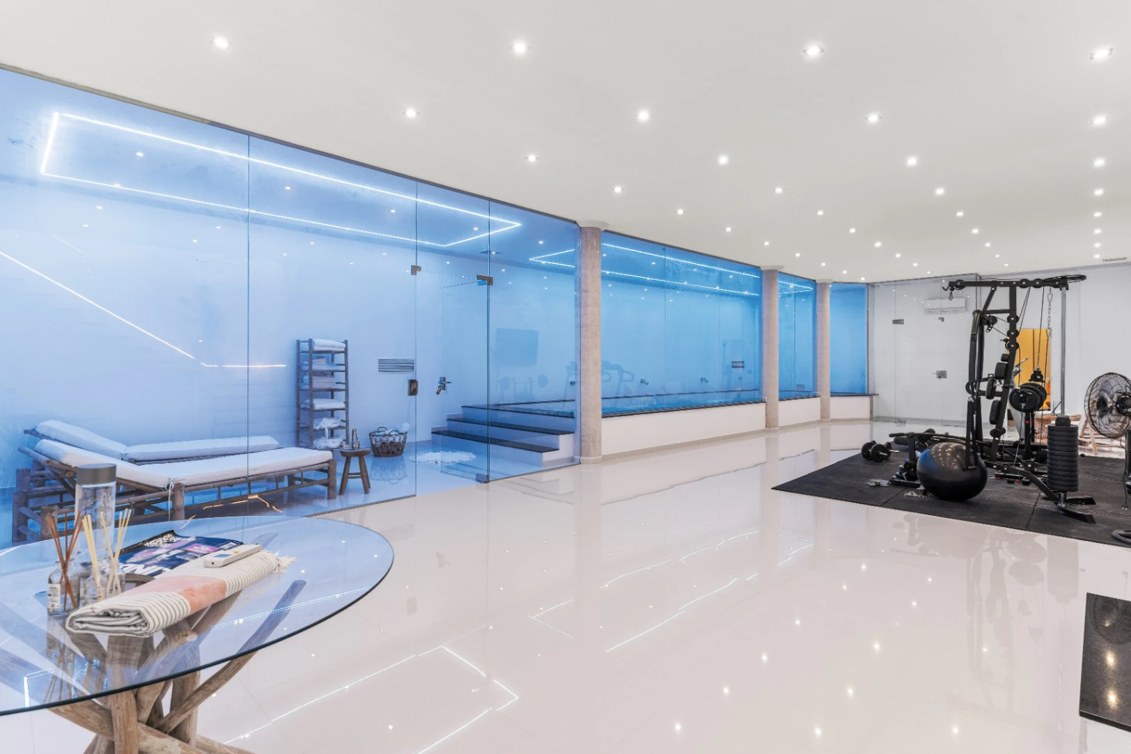 VILLA DE LUJO CON VISTAS PANORAMICAS A LA VENTA EN BENISSA
