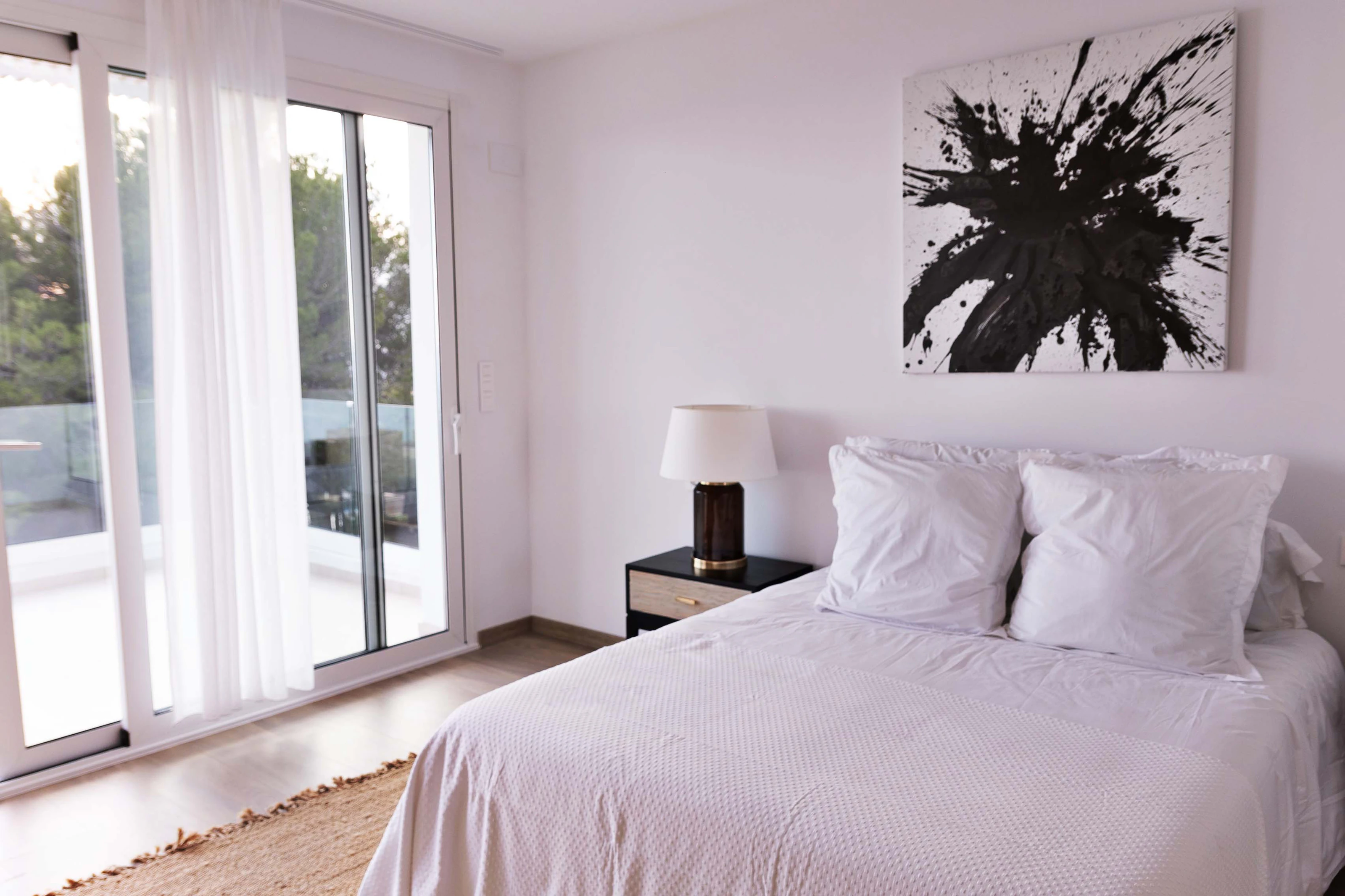 Exclusiva Villa Moderna con Vistas al Mar al Pie de la Sierra Bernia – Altea | 3 Dormitorios, Piscina y Vistas Panorámicas