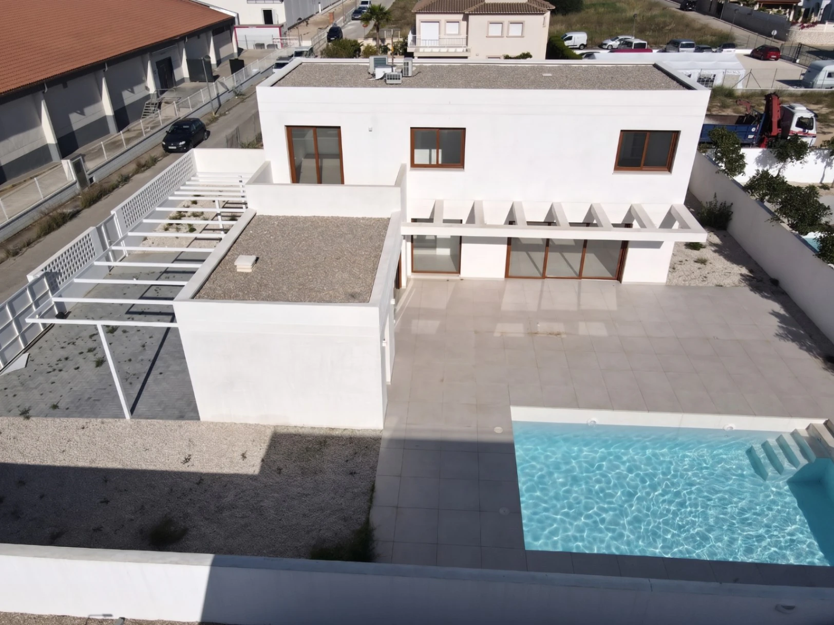 VILLA MODERNA DE 4 DORMITORIOS, CAMINANDO HASTA LA PLAYA DEL ARENAL, CALPE