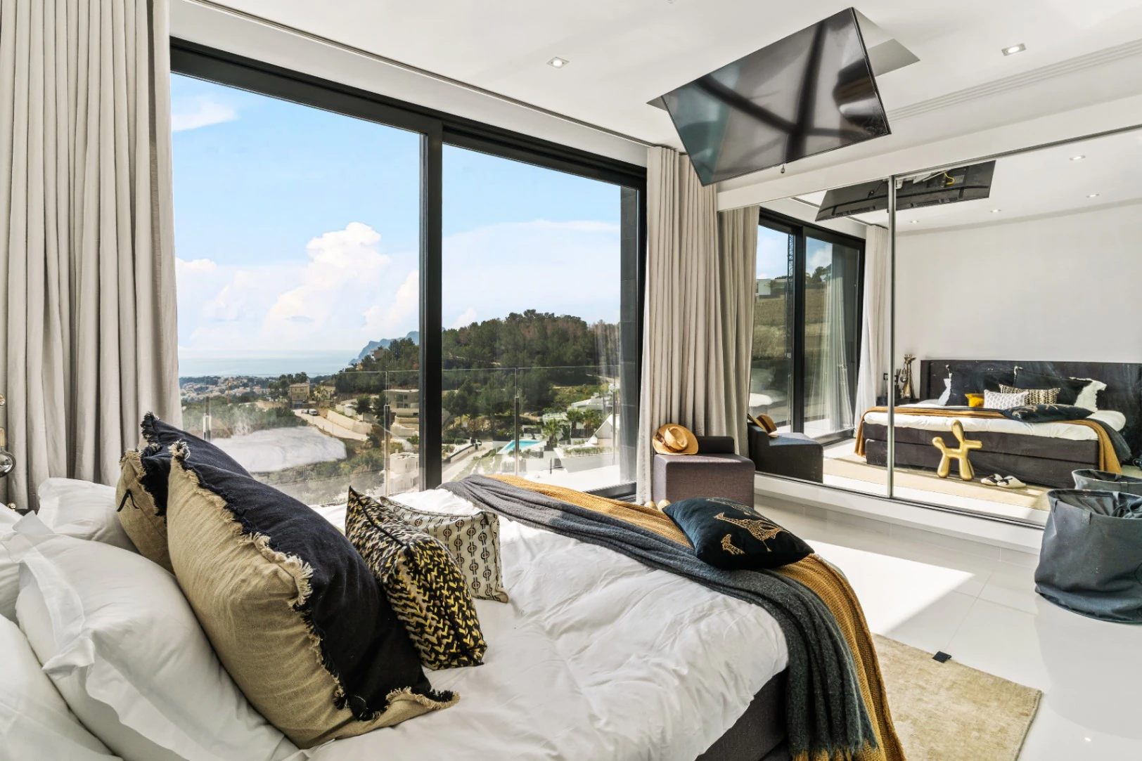 VILLA DE LUJO CON VISTAS PANORAMICAS A LA VENTA EN BENISSA