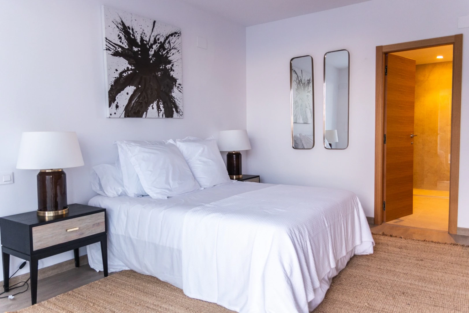 Exclusiva Villa Moderna con Vistas al Mar al Pie de la Sierra Bernia – Altea | 3 Dormitorios, Piscina y Vistas Panorámicas