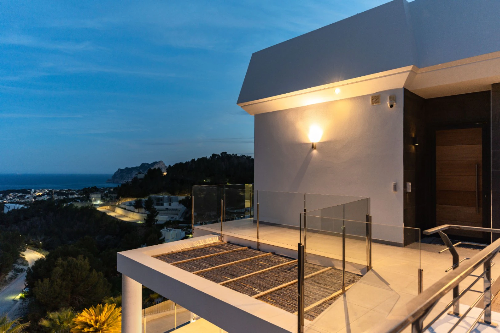 VILLA DE LUJO CON VISTAS PANORAMICAS A LA VENTA EN BENISSA