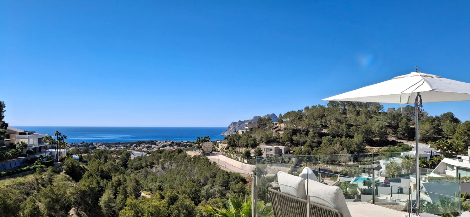 VILLA DE LUJO CON VISTAS PANORAMICAS A LA VENTA EN BENISSA