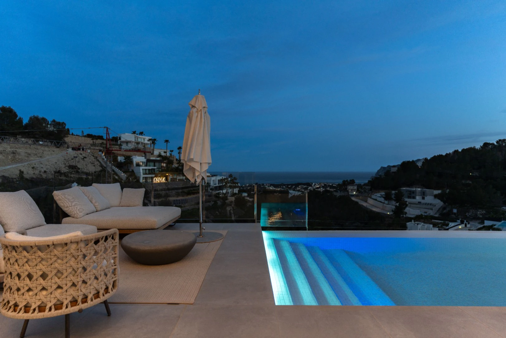 VILLA DE LUJO CON VISTAS PANORAMICAS A LA VENTA EN BENISSA