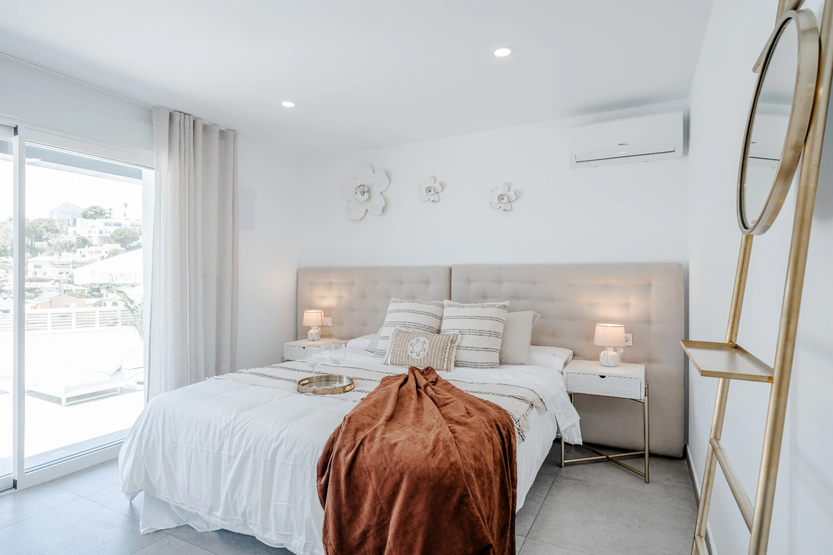 VILLA MÉDITERRANÉENNE RÉNOVÉE AVEC VUE SUR MER À CALPE – PRÊTE À EMMÉNAGER