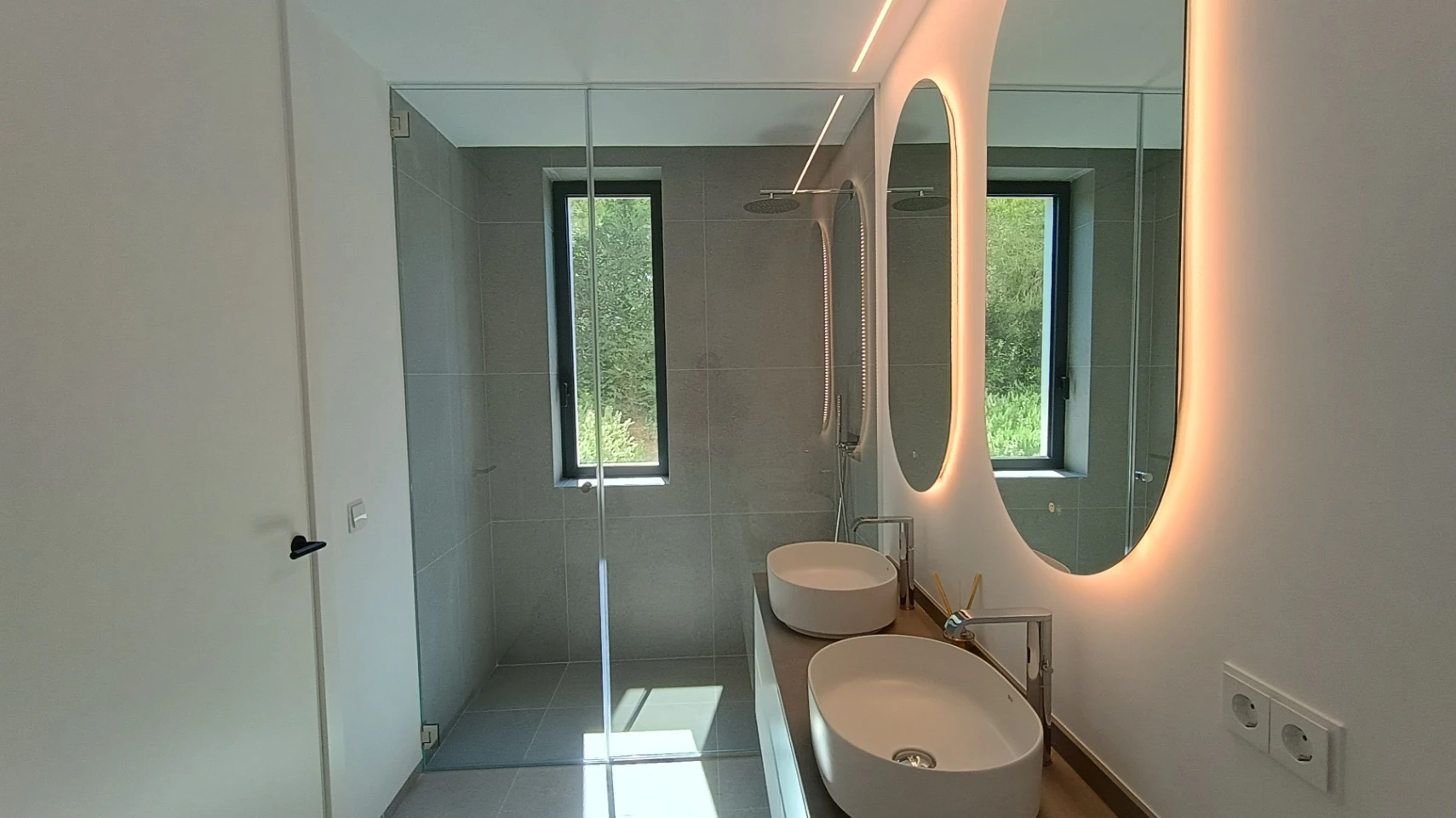 Élégance et intimité à Jávea, villa contemporaine avec vue sur la Méditerranée