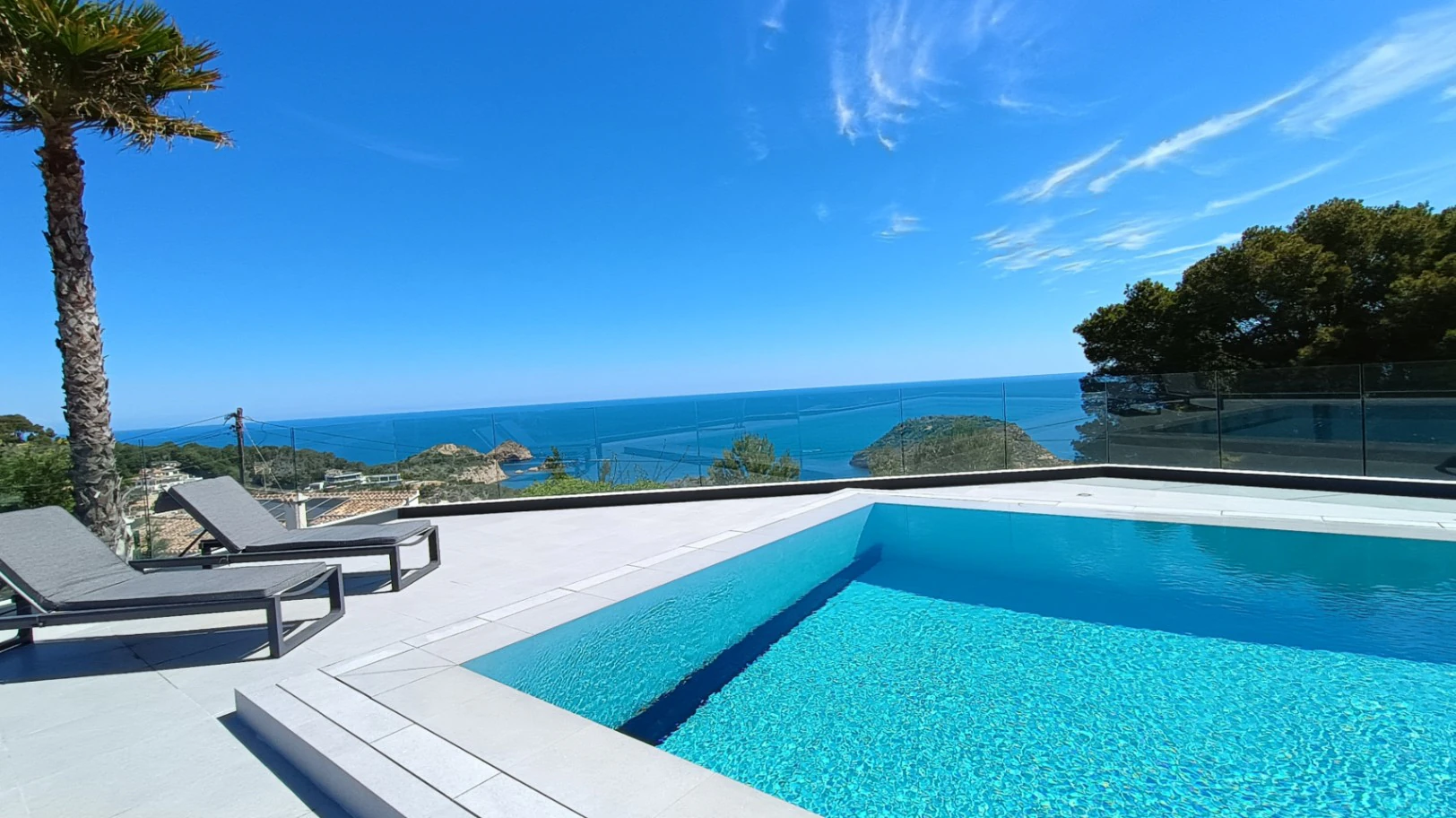 Elegance and Privacy in Jávea, Contemporary Villa with Mediterranean Views