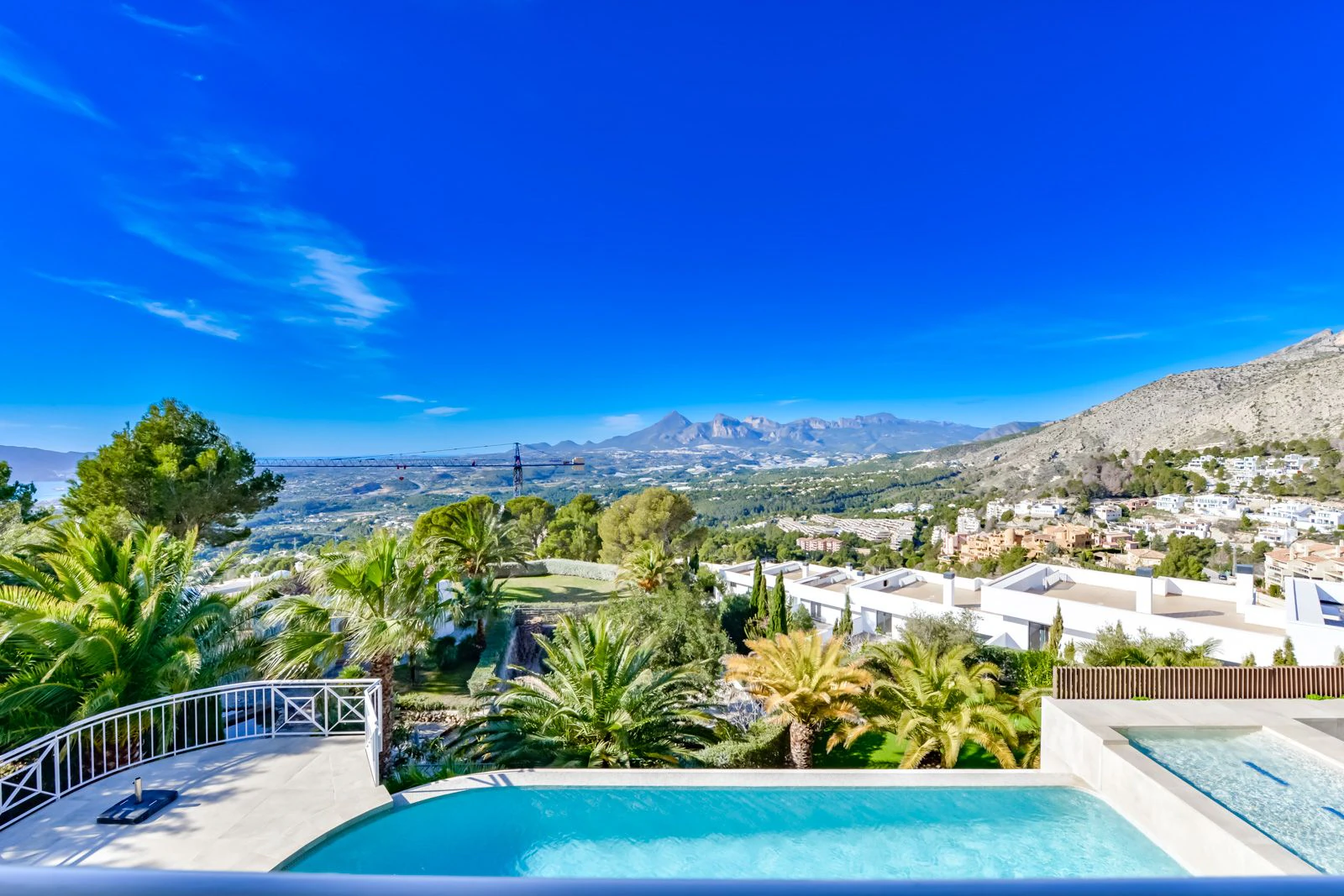 Villa de luxe à Altea : élégance, exclusivité et vues de rêve
