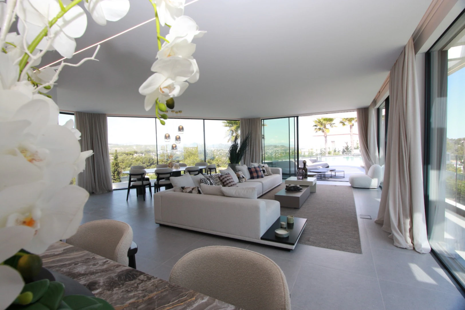 Elegance and Privacy in Jávea, Contemporary Villa with Mediterranean Views
