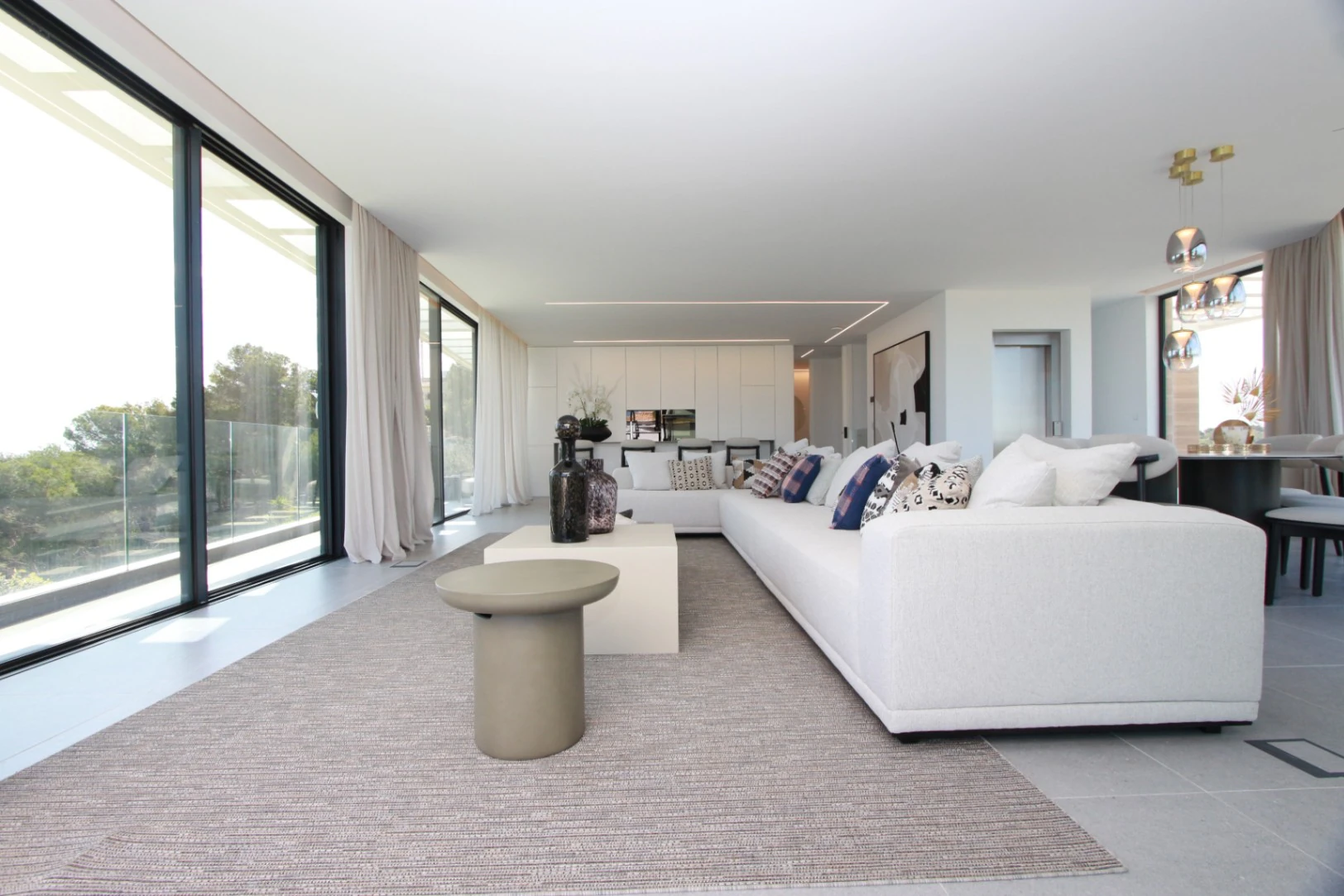 Elegance and Privacy in Jávea, Contemporary Villa with Mediterranean Views