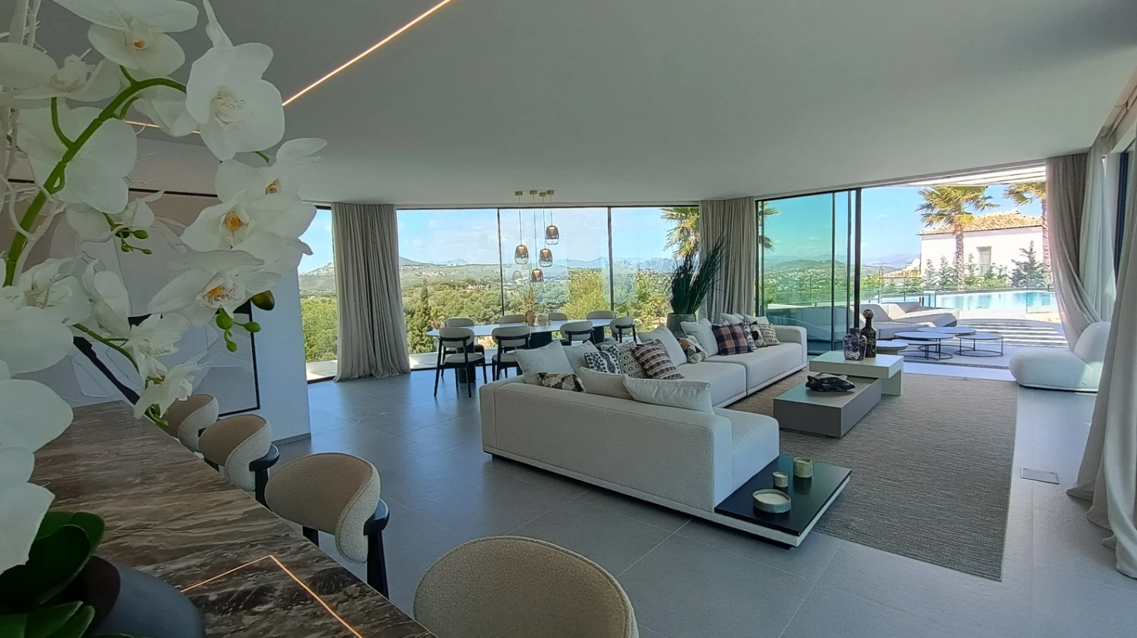 Elegance and Privacy in Jávea, Contemporary Villa with Mediterranean Views