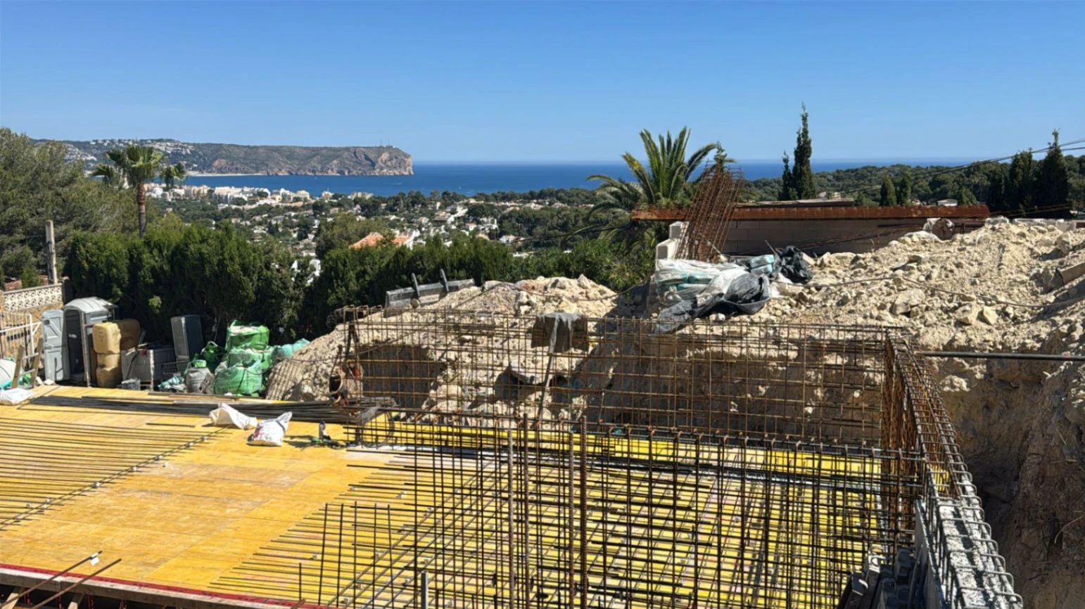 Villa de lujo de estilo Ibiza con vistas panorámicas al mar en Jávea