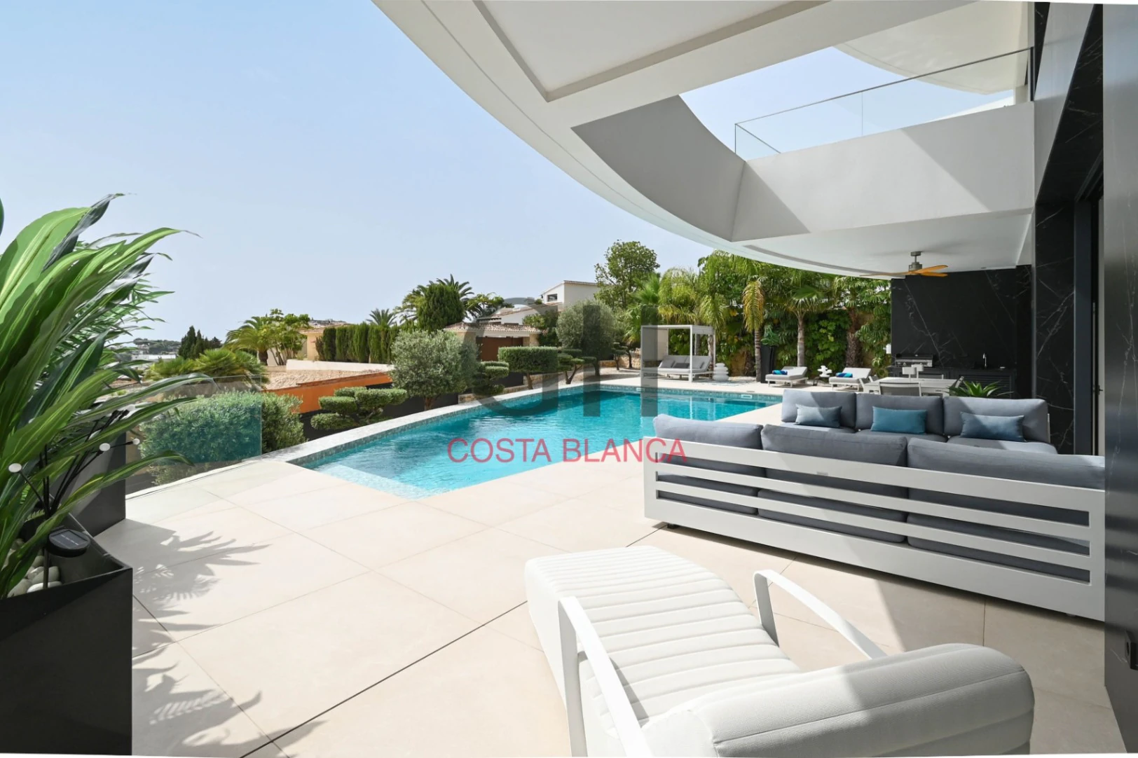 Villa de Lujo High-Tech en Moraira con Disponibilidad Inmediata