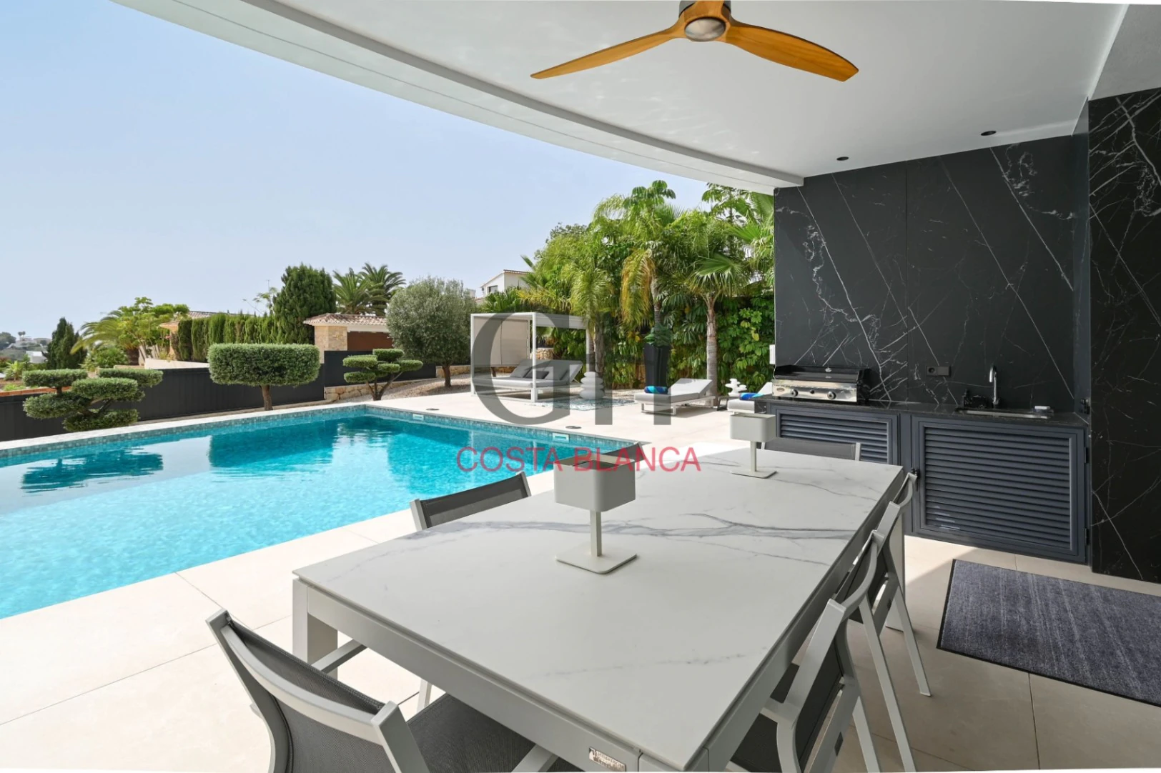 Villa de Lujo High-Tech en Moraira con Disponibilidad Inmediata