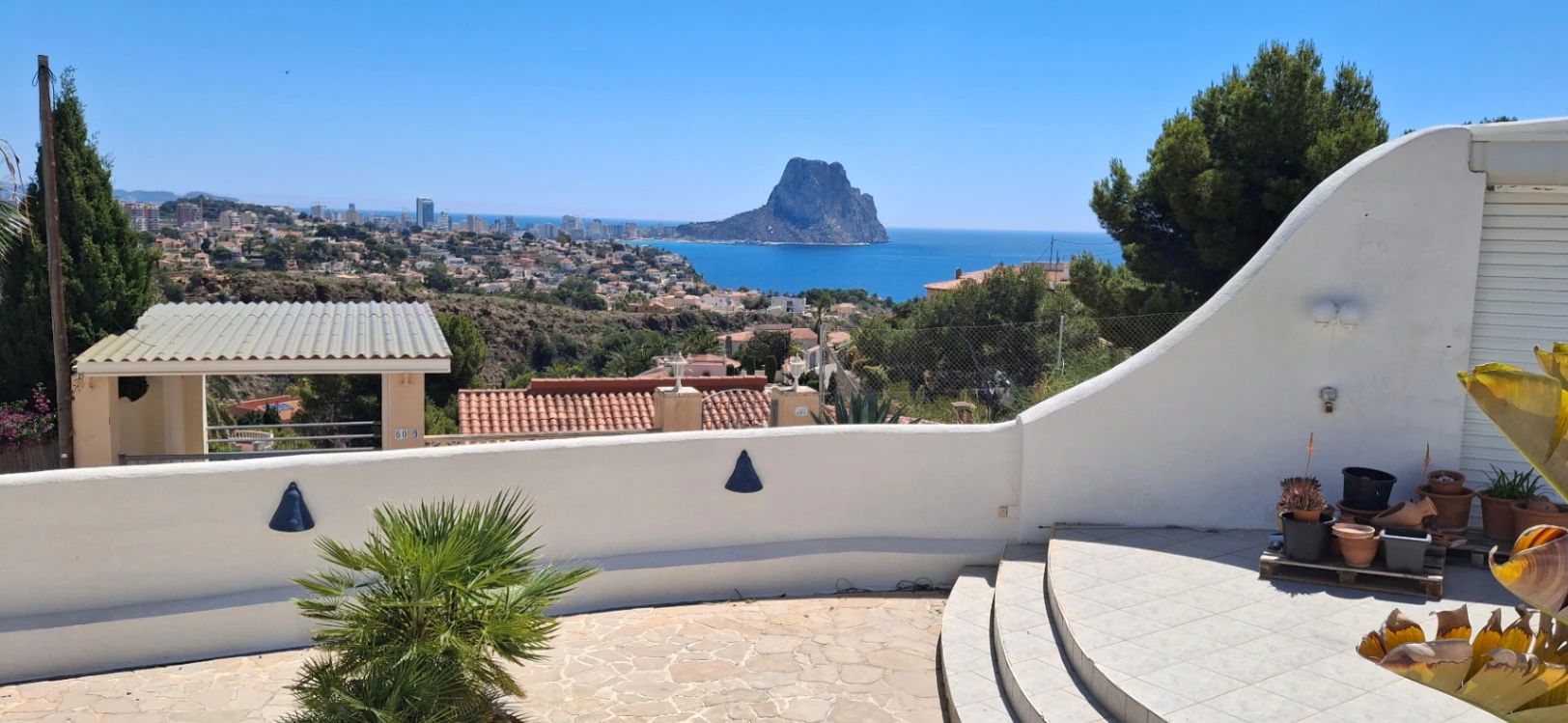 VILLA CON VISTAS AL MAR EN CALPE