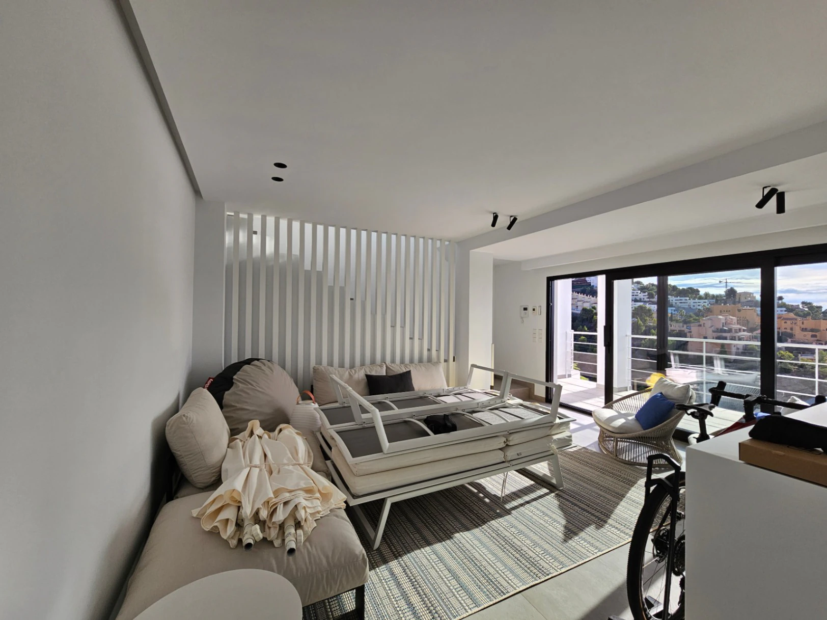 Villa de lujo con espectaculares vistas panorámicas al mar y a la montaña a la venta en Altea.