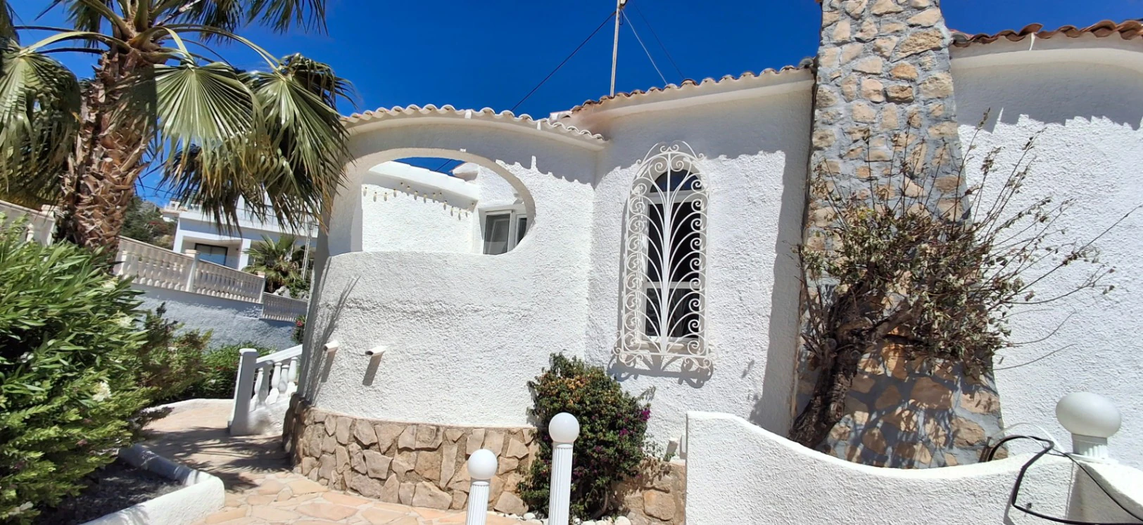 VILLA CON VISTAS AL MAR EN CALPE