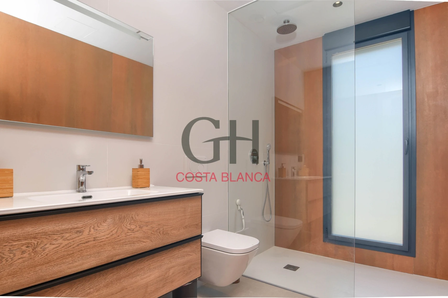 Villa de Lujo High-Tech en Moraira con Disponibilidad Inmediata