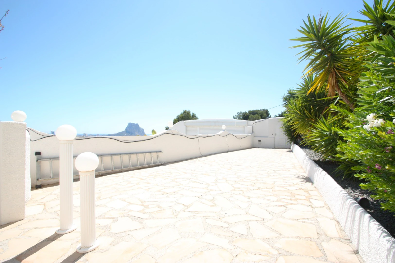 VILLA CON VISTAS AL MAR EN CALPE