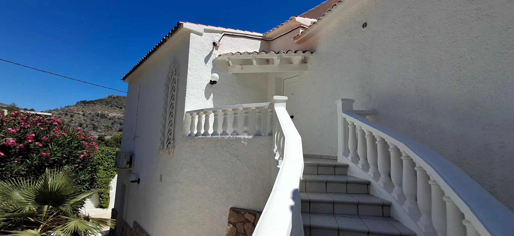 VILLA CON VISTAS AL MAR EN CALPE