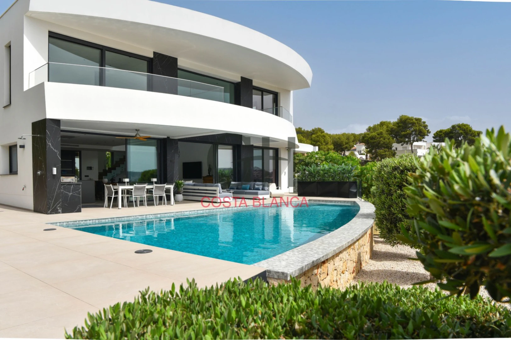 Villa de Lujo High-Tech en Moraira con Disponibilidad Inmediata