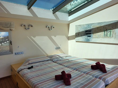 Villa Panorámica Mediterránea en Moraira – Donde la Elegancia se Encuentra con la Serenidad