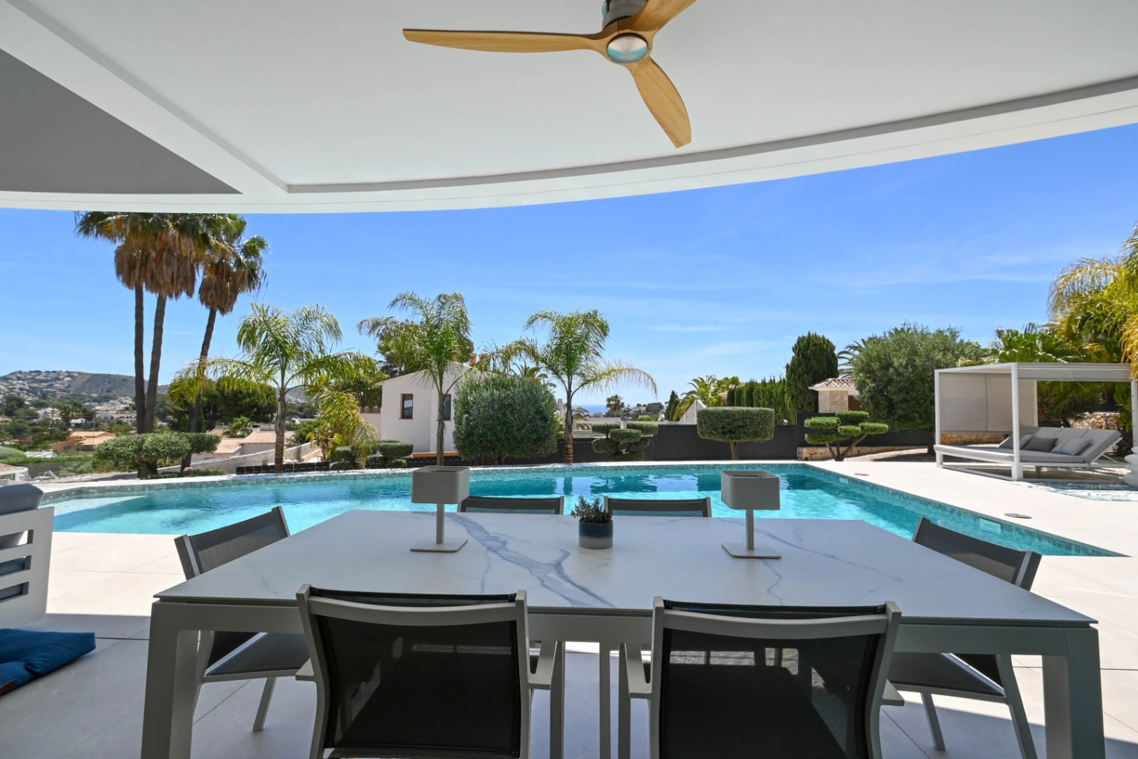 Villa de Lujo High-Tech en Moraira con Disponibilidad Inmediata