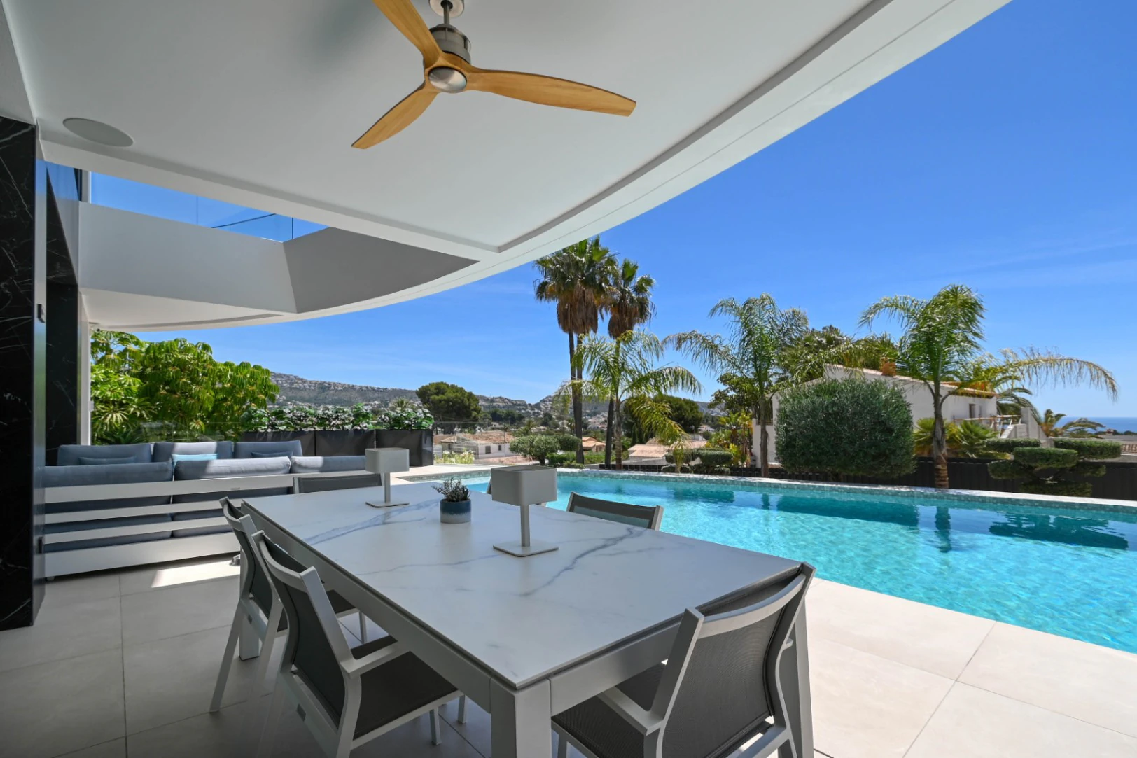 Villa de Lujo High-Tech en Moraira con Disponibilidad Inmediata