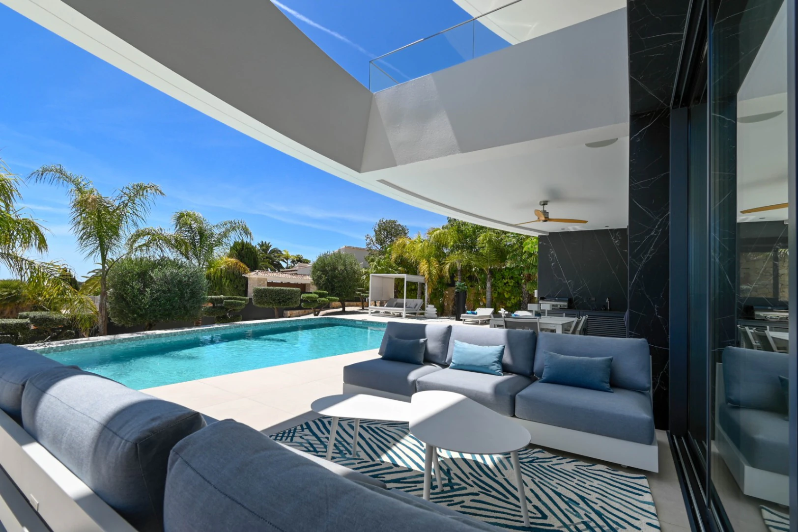 Villa de Lujo High-Tech en Moraira con Disponibilidad Inmediata