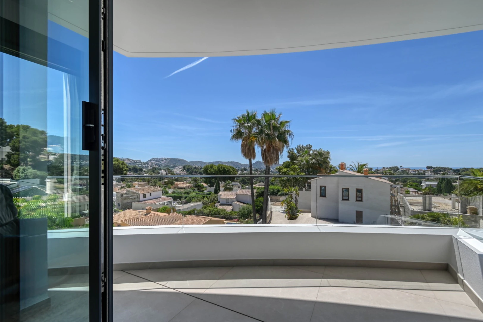 Villa de Lujo High-Tech en Moraira con Disponibilidad Inmediata
