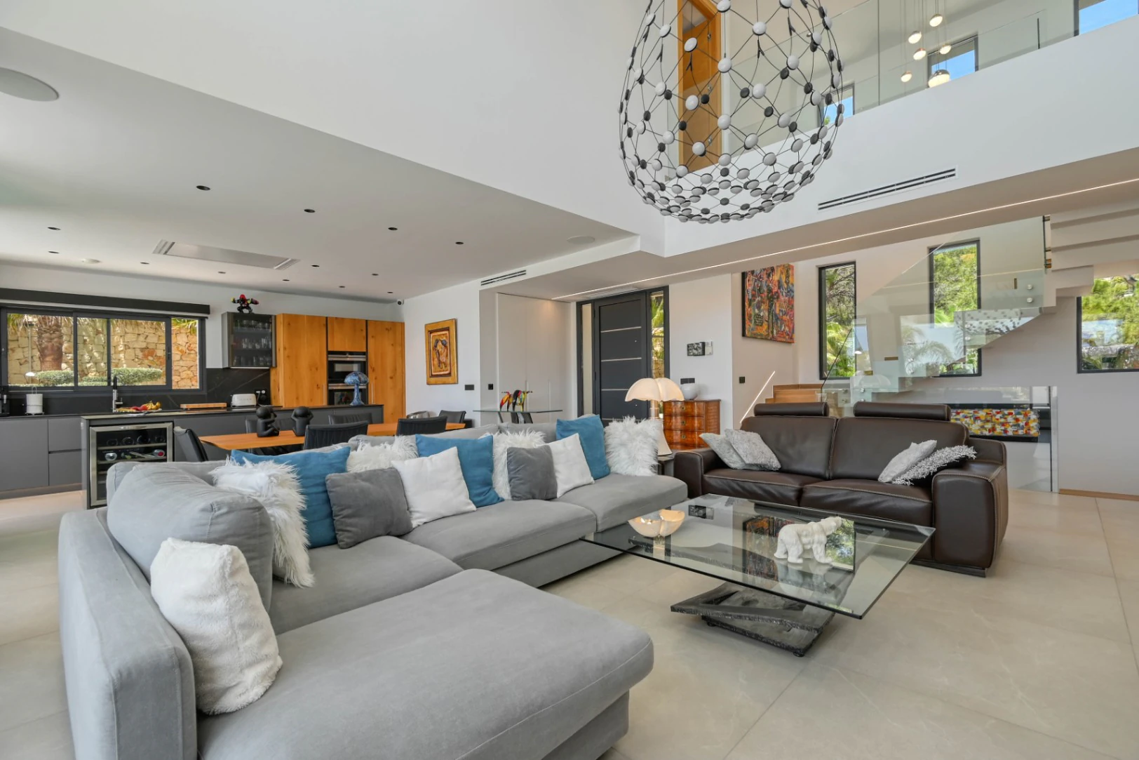 Villa de Lujo High-Tech en Moraira con Disponibilidad Inmediata