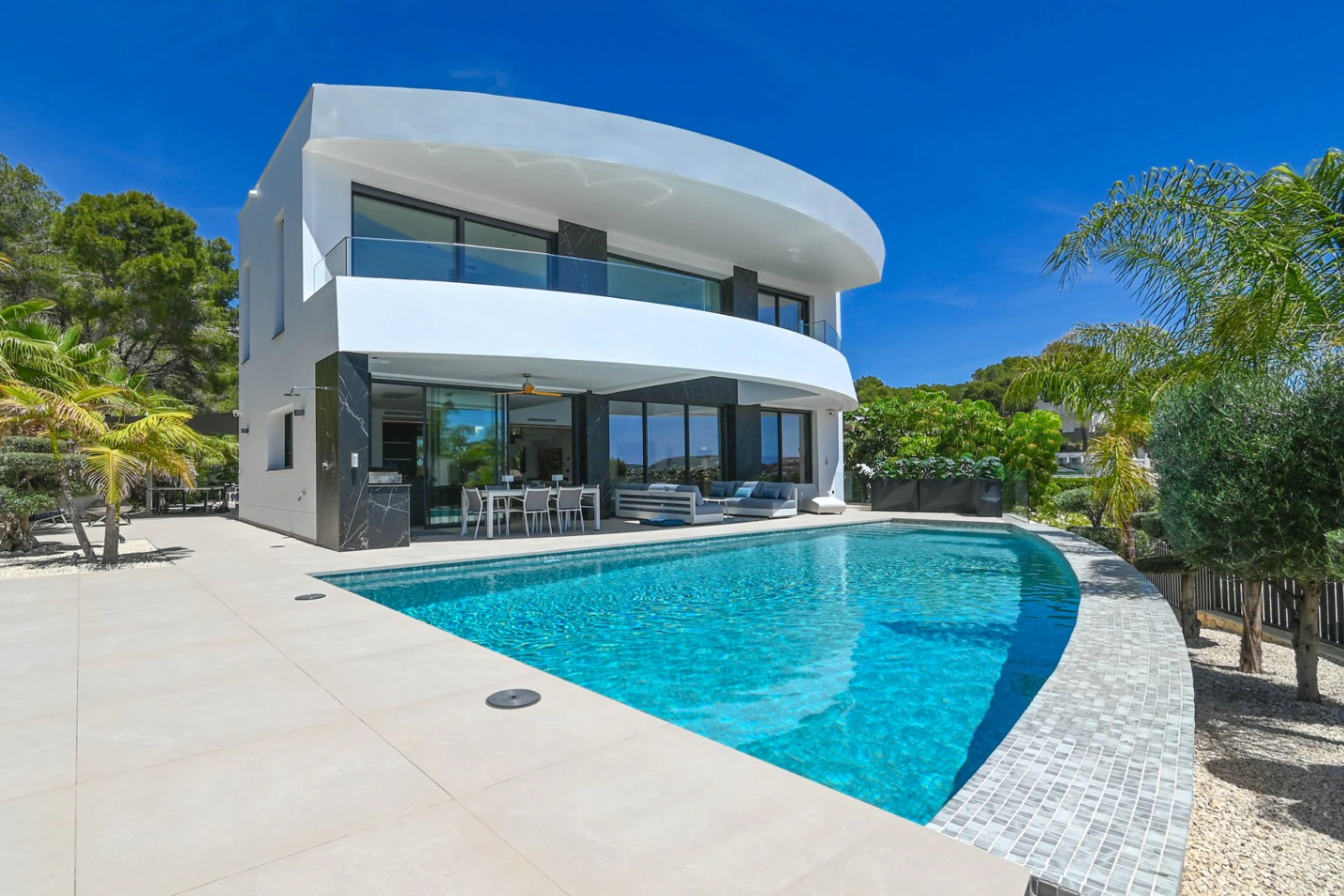Villa de Lujo High-Tech en Moraira con Disponibilidad Inmediata