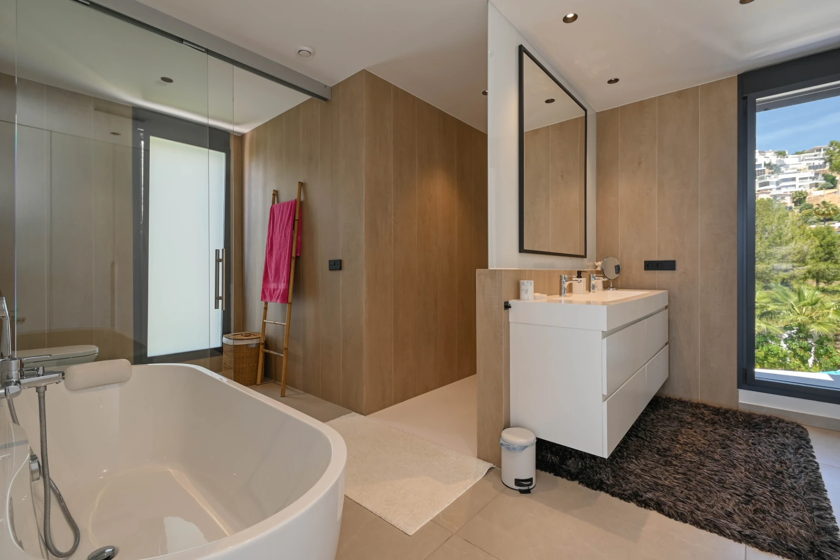 Villa de Lujo High-Tech en Moraira con Disponibilidad Inmediata