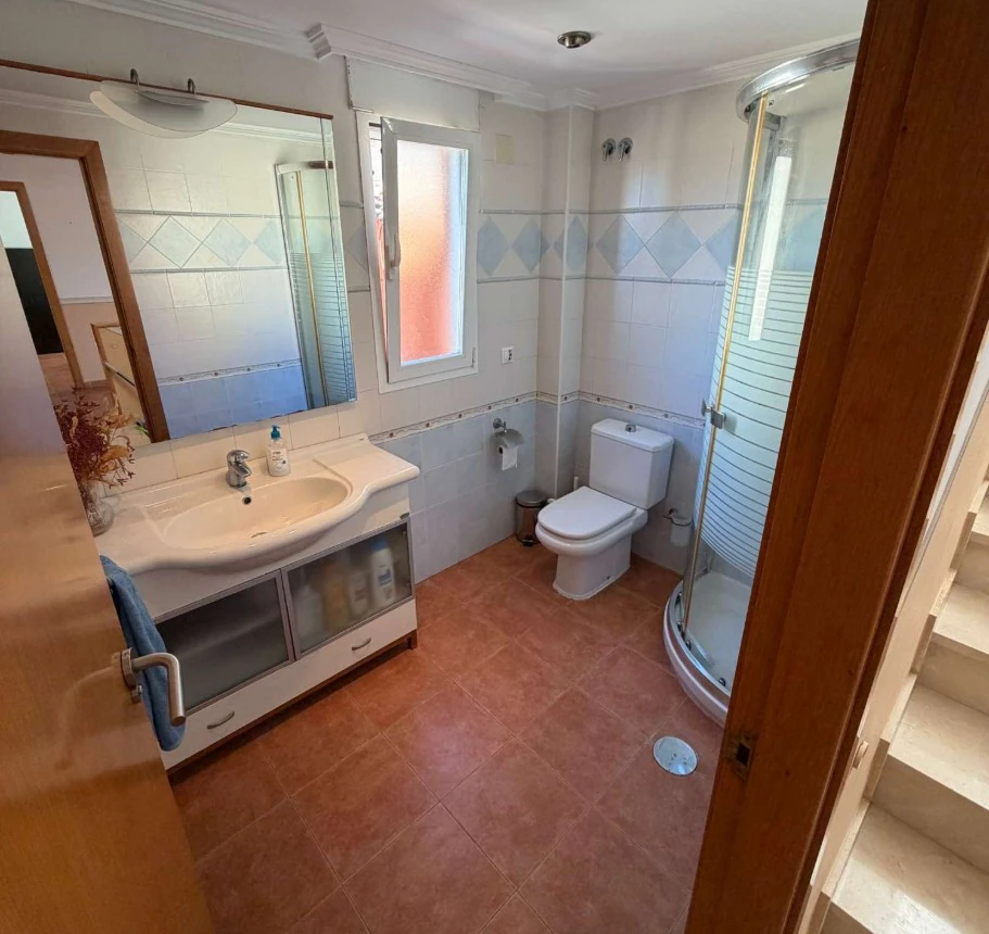 Exclusivo Chalet con Piscina Privada y Vistas Panorámicas en Calpe