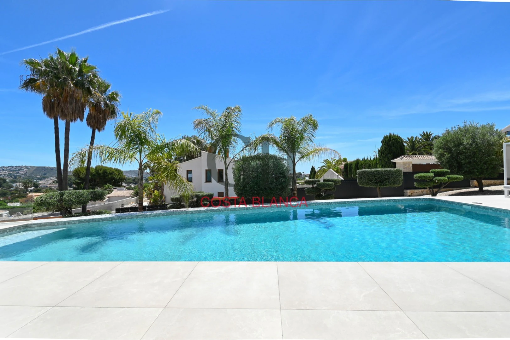 Villa de Lujo High-Tech en Moraira con Disponibilidad Inmediata