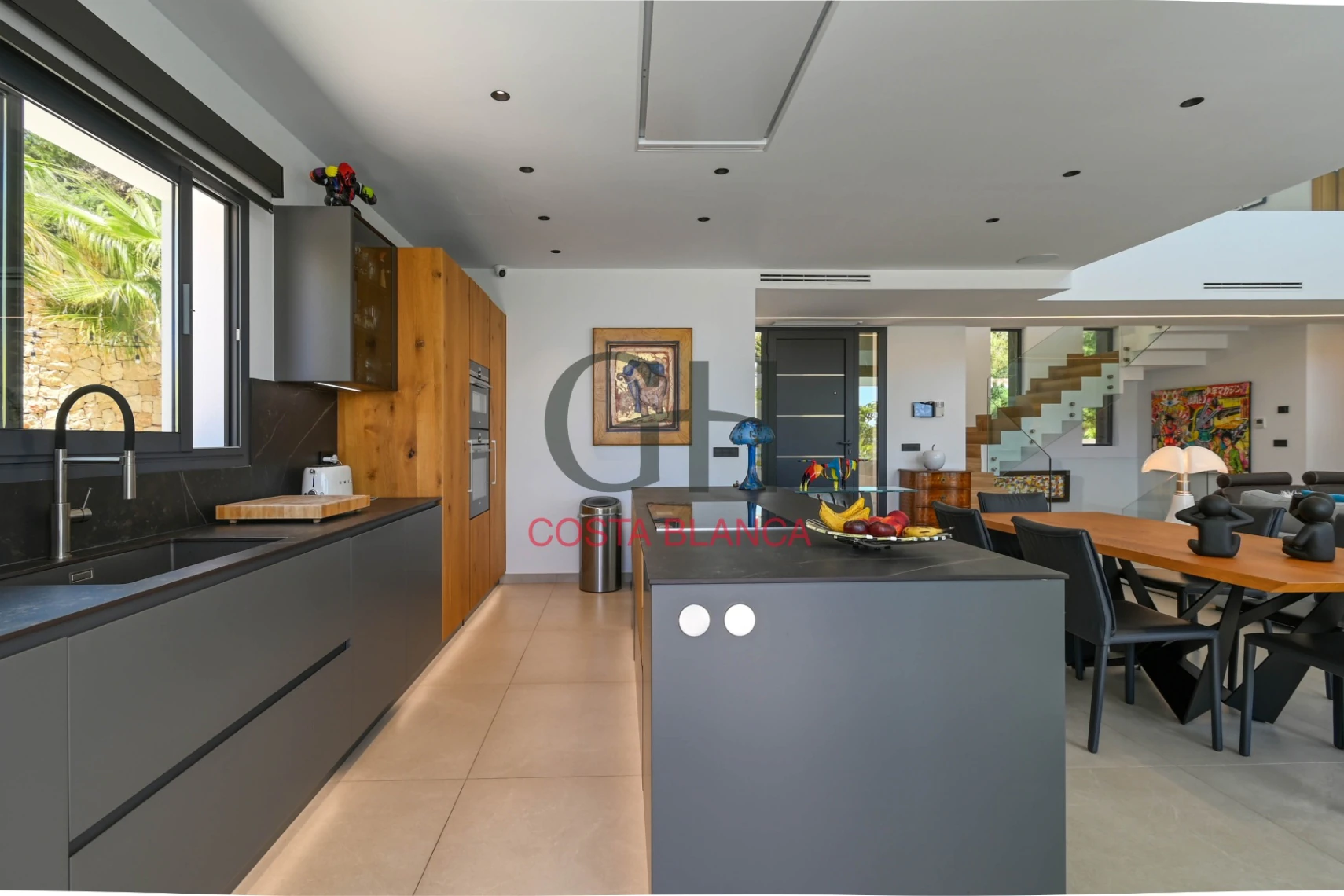 Villa de Lujo High-Tech en Moraira con Disponibilidad Inmediata