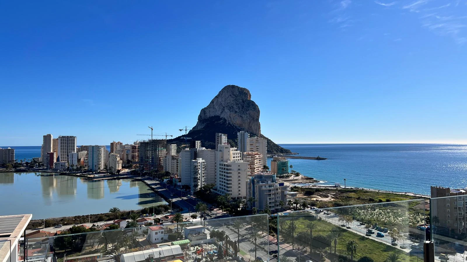 Luxe Duplex Penthouse met Privézwembad en Panoramisch Uitzicht