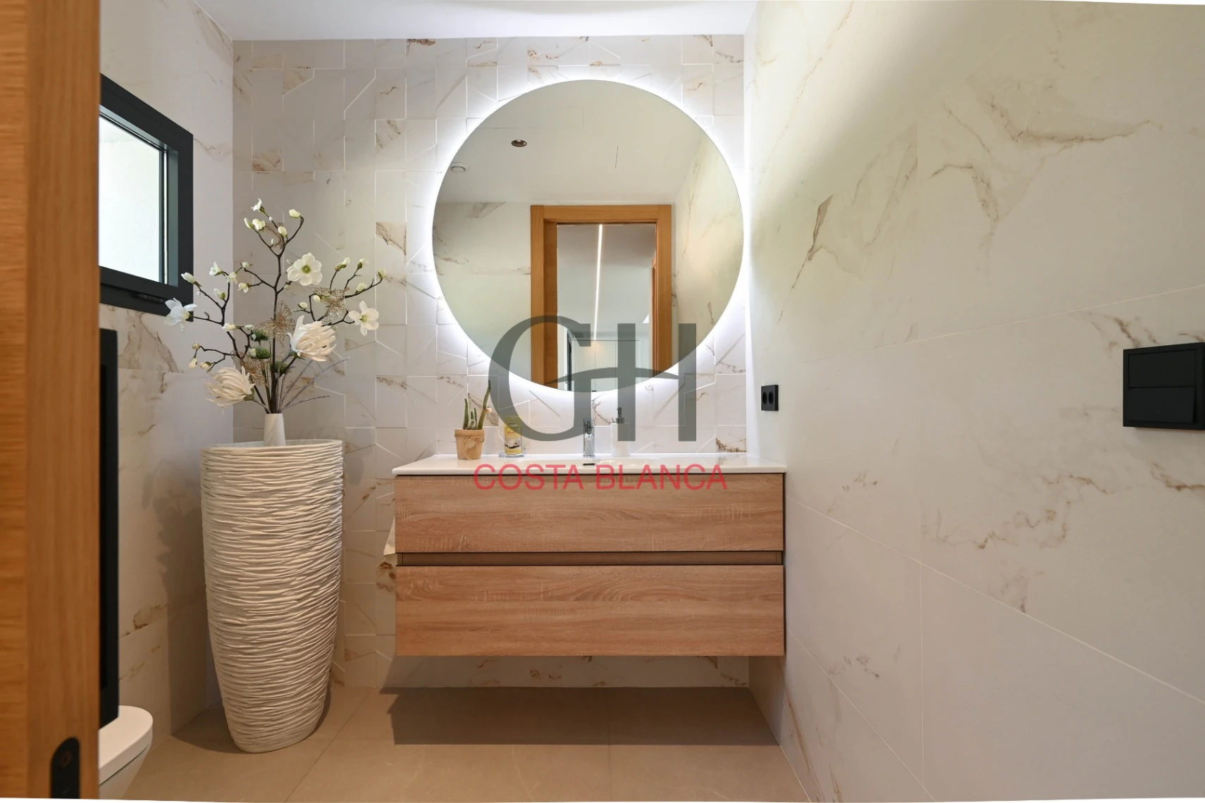 Villa de Lujo High-Tech en Moraira con Disponibilidad Inmediata