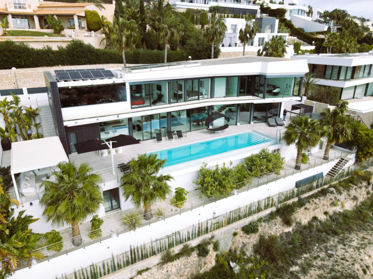 VILLA DE LUJO CON VISTAS PANORÁMICAS AL MAR Y AL PEÑÓN DE IFACH EN CALPE