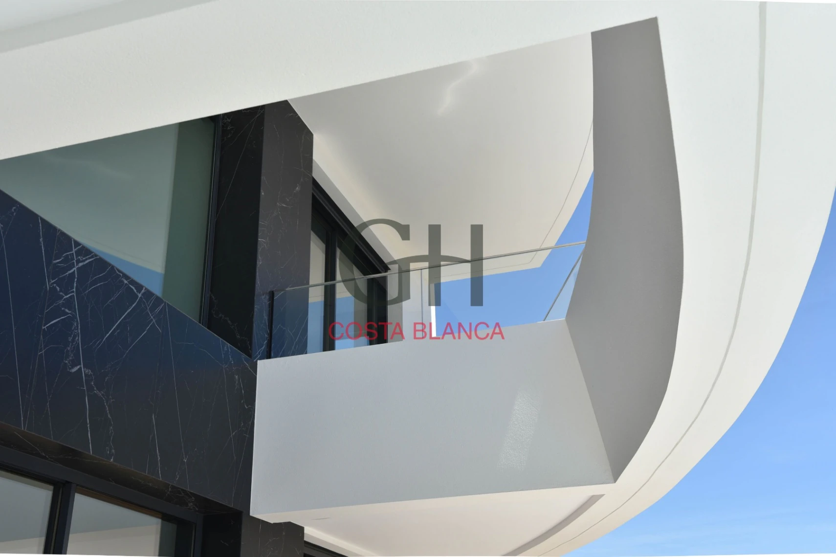Villa de Lujo High-Tech en Moraira con Disponibilidad Inmediata