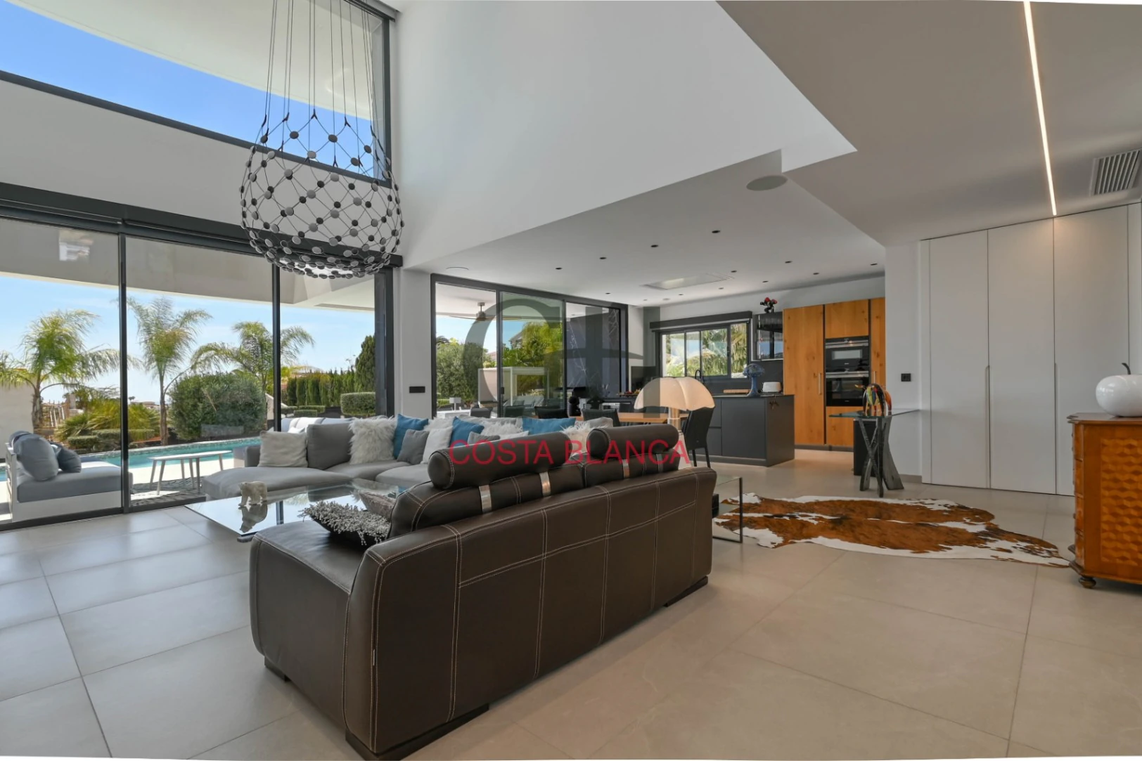 Villa de Lujo High-Tech en Moraira con Disponibilidad Inmediata
