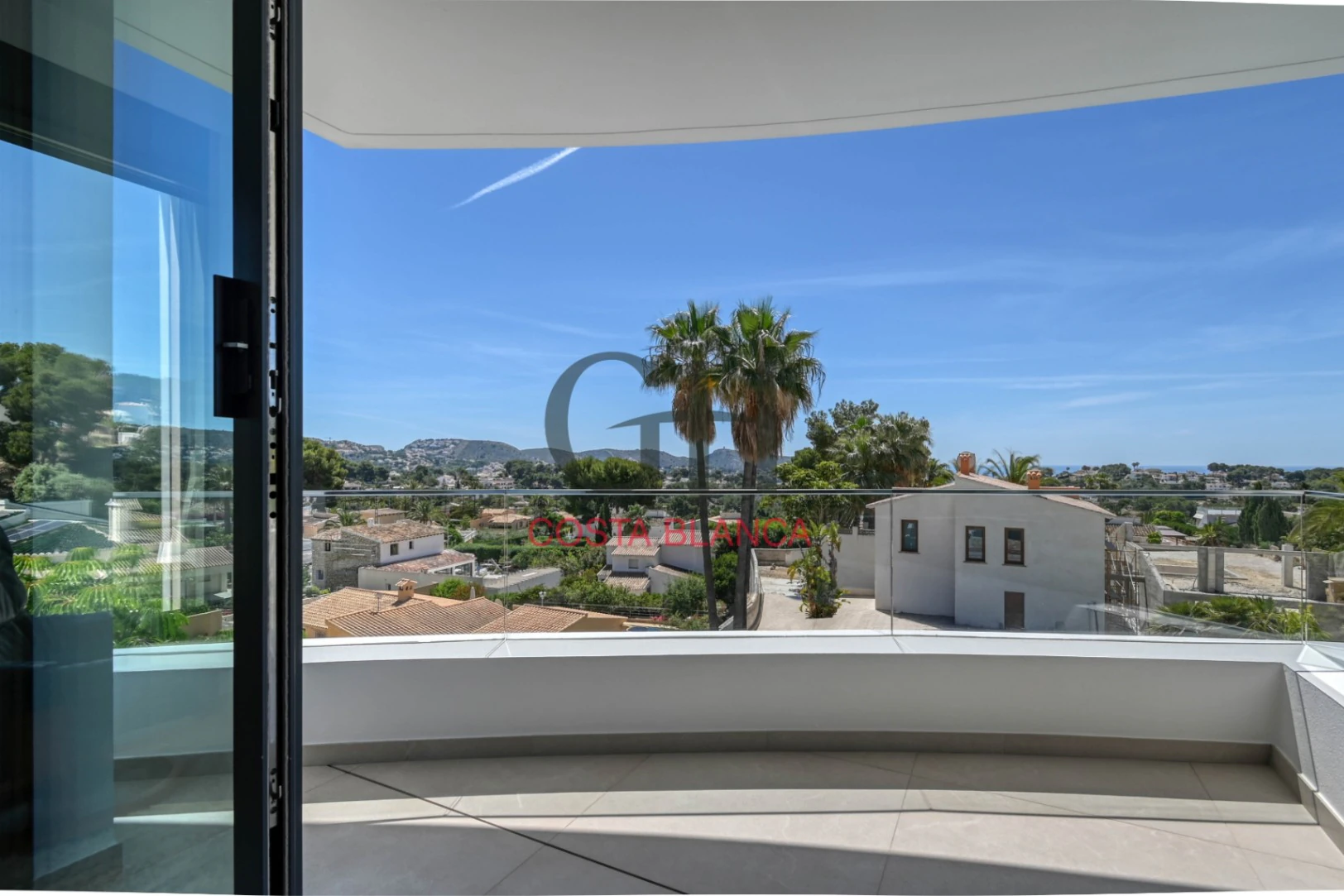 Villa de Lujo High-Tech en Moraira con Disponibilidad Inmediata