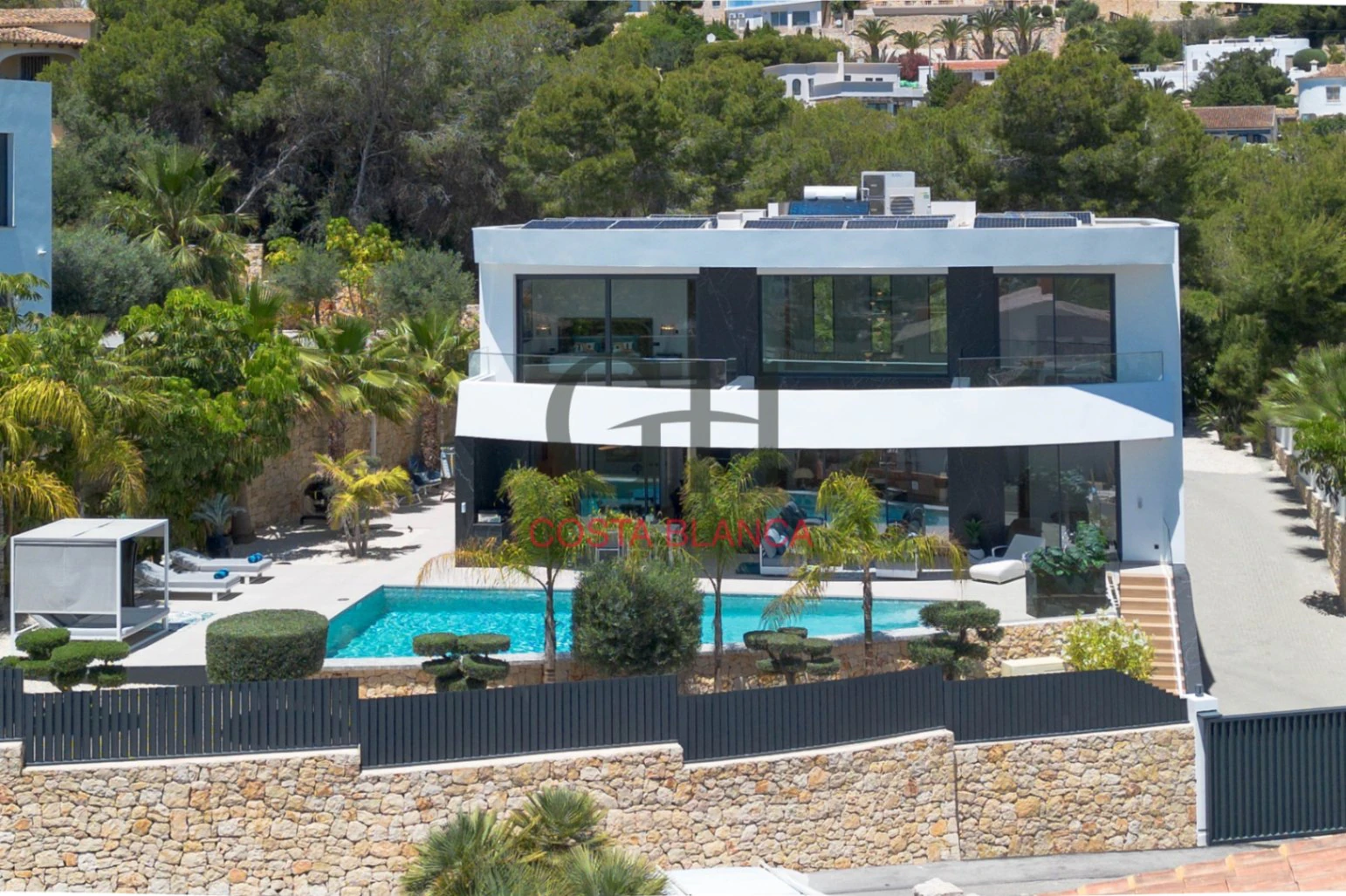Villa de Lujo High-Tech en Moraira con Disponibilidad Inmediata
