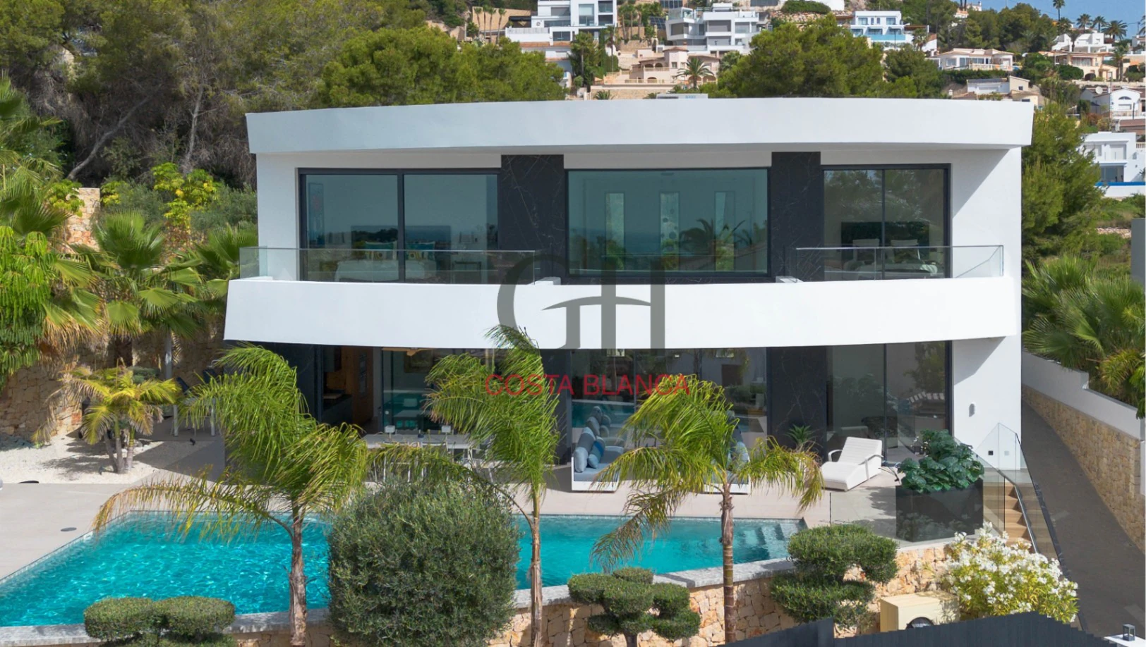 Villa de Lujo High-Tech en Moraira con Disponibilidad Inmediata