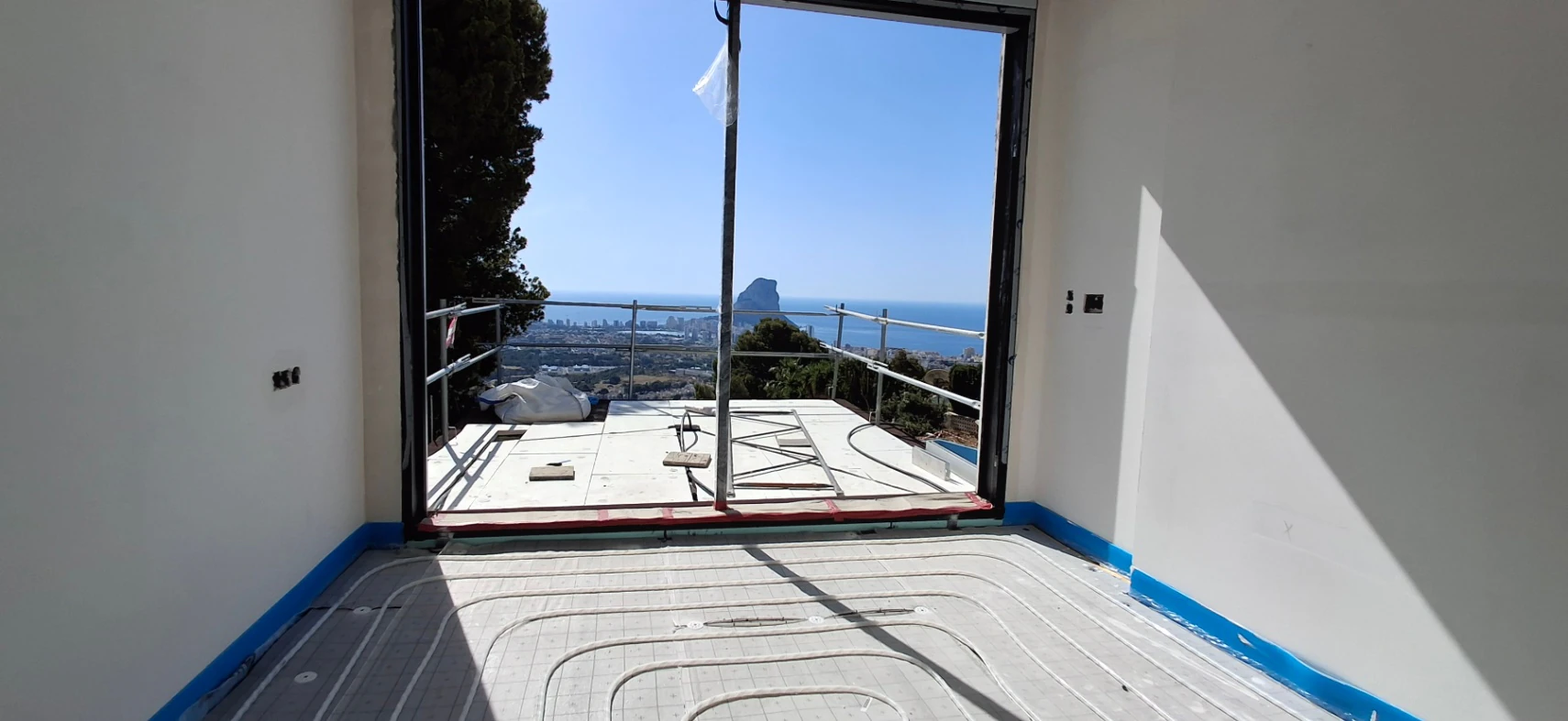 Villa Moderna con Vistas al Mar en Calpe, a 8 Min de la Playa