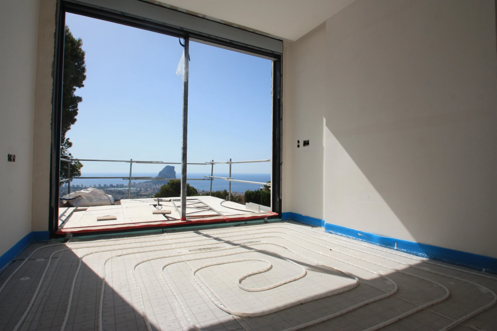 Villa Moderna con Vistas al Mar en Calpe, a 8 Min de la Playa